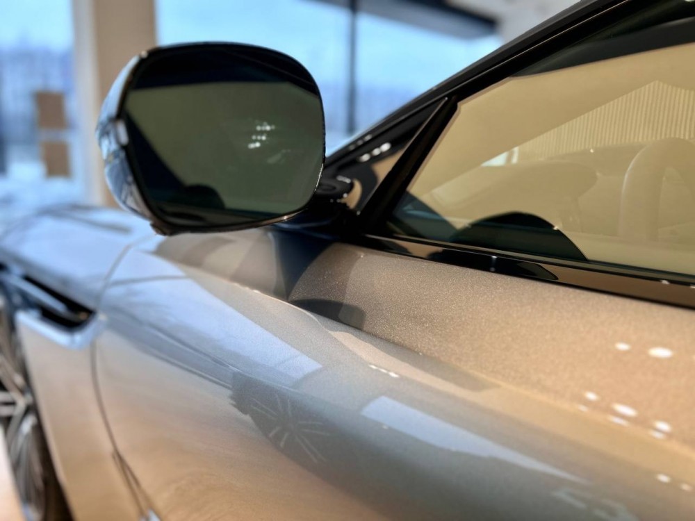 Фото 8 Aston Martin DB12 