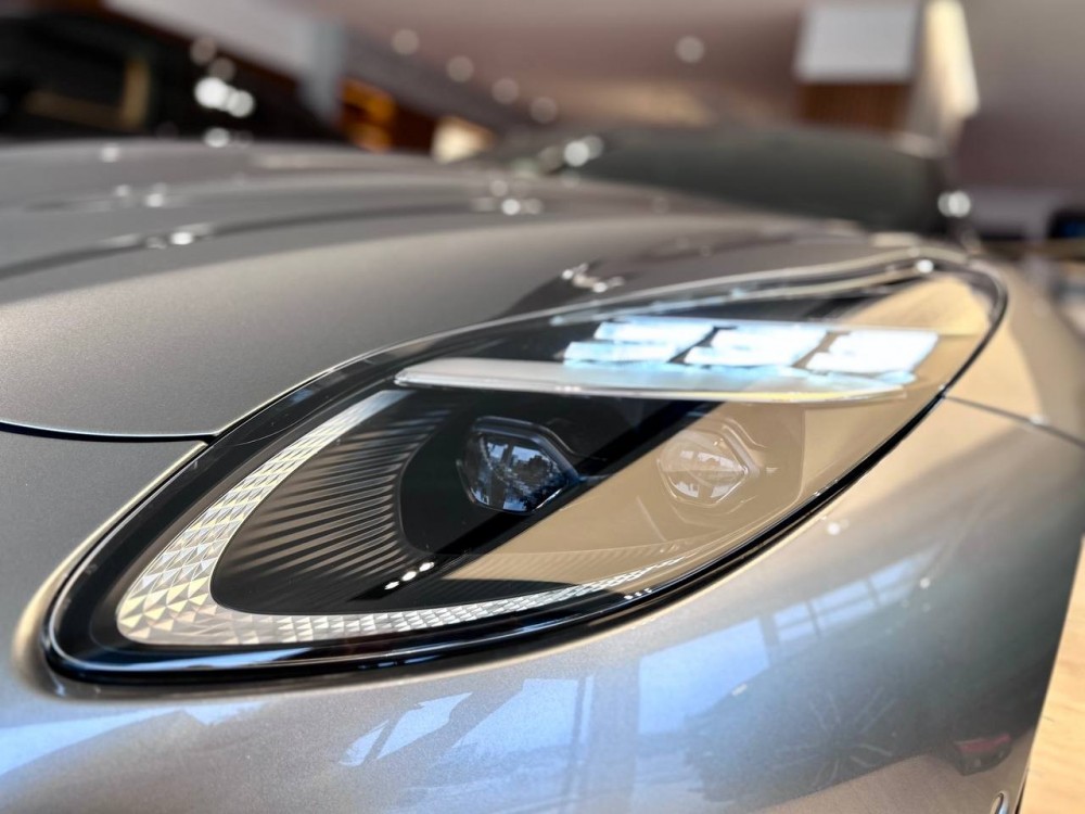 Фото 5 Aston Martin DB12 