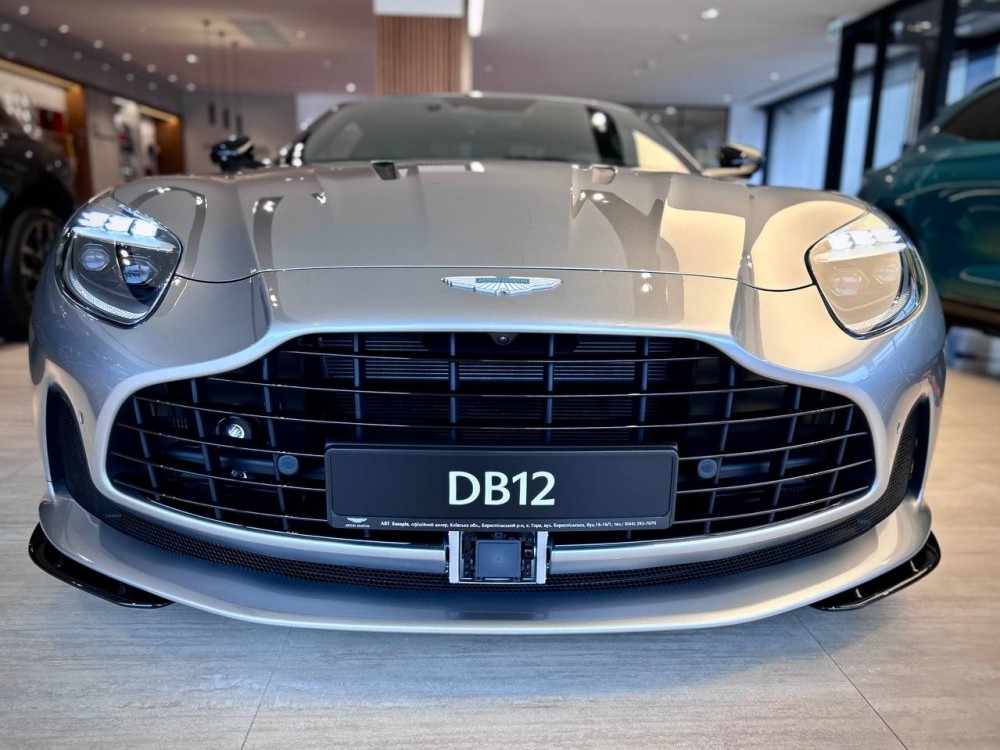Фото 1 Aston Martin DB12 