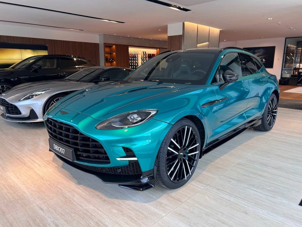 Фото 3 Aston Martin DBX 707 Special Podium Green 
