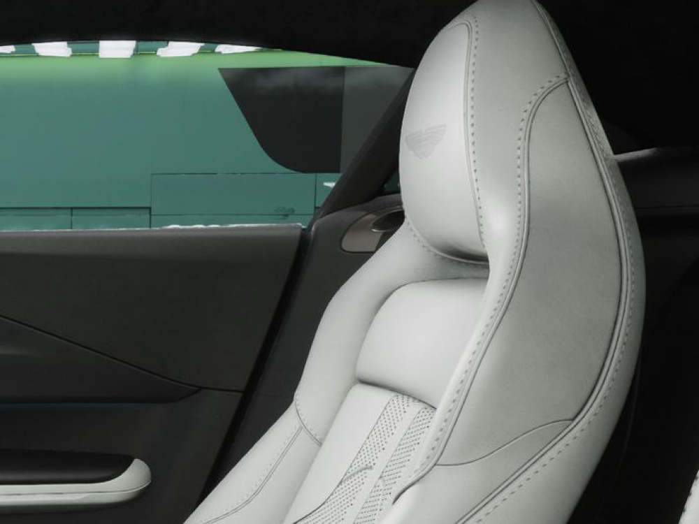 Фото 4 Aston Martin Vantage Seychelles Blue 