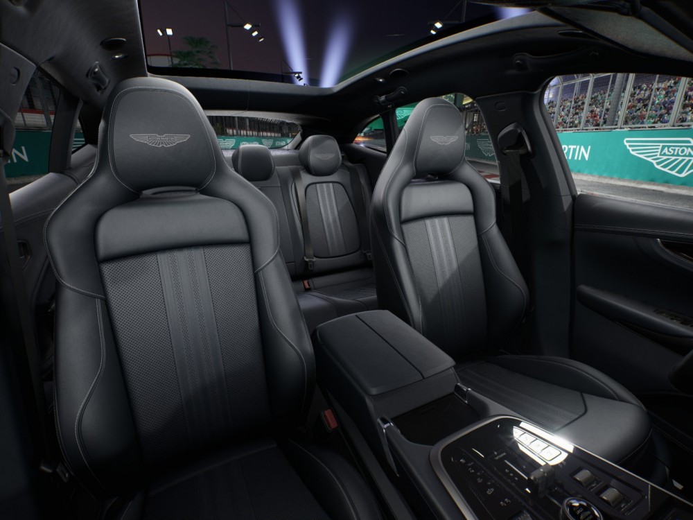 Фото 2 Aston Martin DBX 707 Ultramarine Black  Фото 2 Aston Martin DBX 707 Ultramarine Black