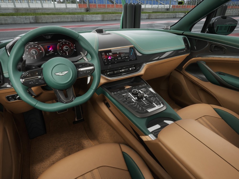 Фото 5 Aston Martin DBX 707 Malachite Green  Фото 5 Aston Martin DBX 707 Malachite Green