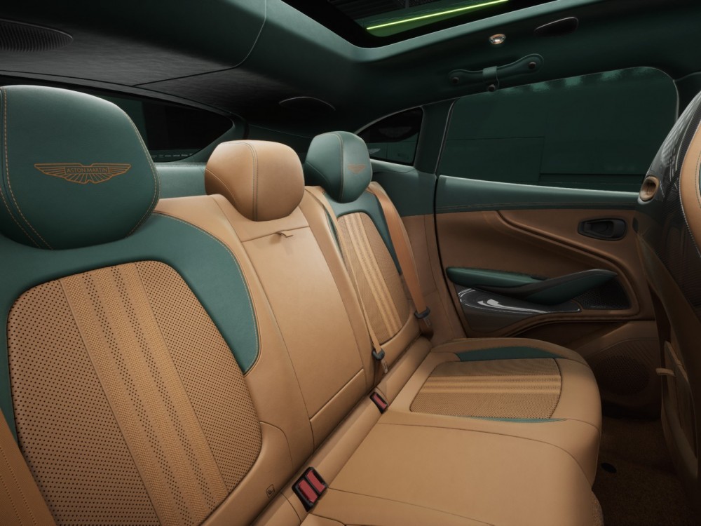 Фото 4 Aston Martin DBX 707 Malachite Green  Фото 4 Aston Martin DBX 707 Malachite Green