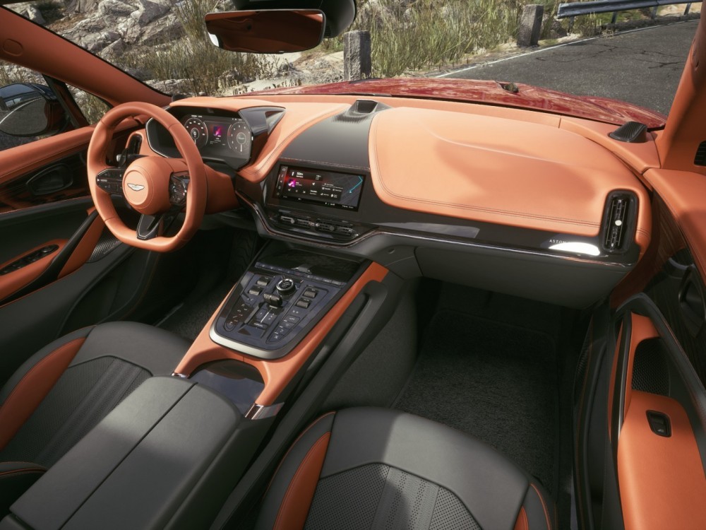 Фото 1 Aston Martin DBX 707 Cosmos Orange 