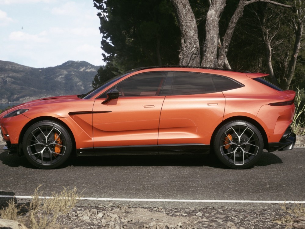 Фото 10 Aston Martin DBX 707 Cosmos Orange 