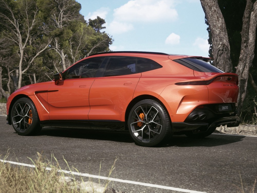 Фото 9 Aston Martin DBX 707 Cosmos Orange 