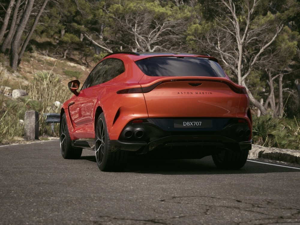 Фото 7 Aston Martin DBX 707 Cosmos Orange 
