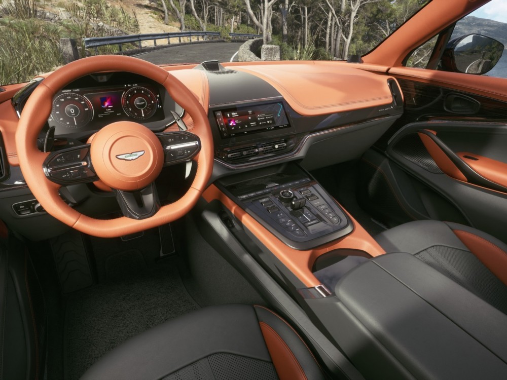 Фото 4 Aston Martin DBX 707 Cosmos Orange 