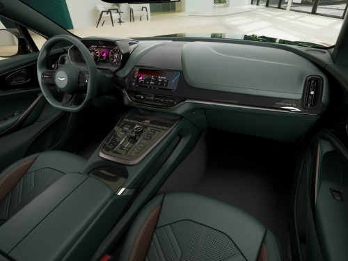 Фото 1 Aston Martin DBX S Malachite Green 