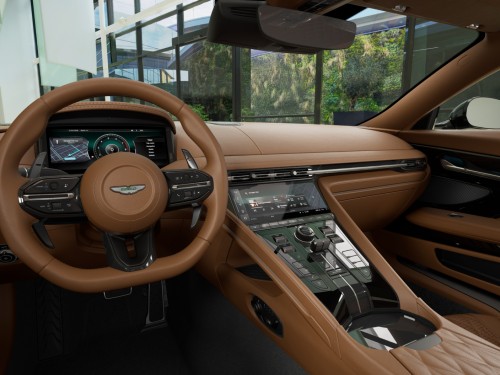 Фото 9 Aston Martin DB12 