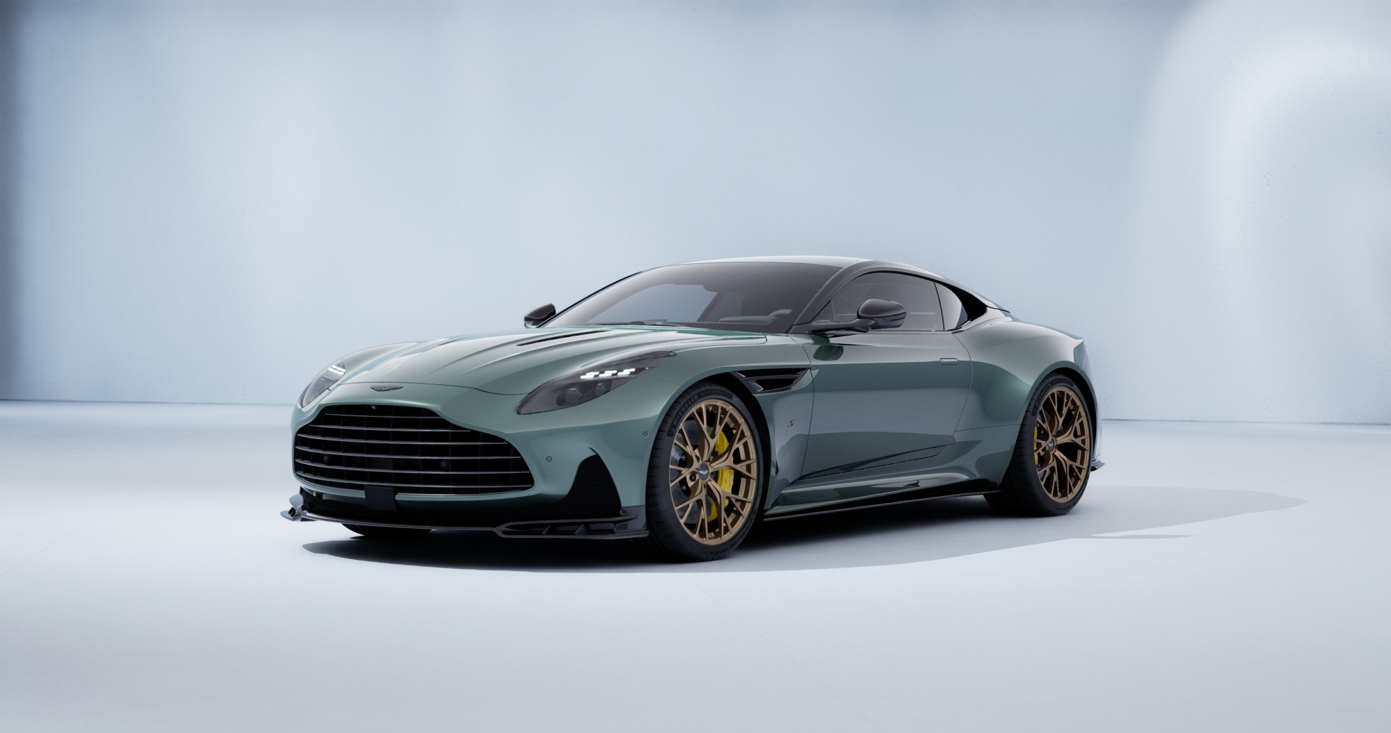 Aston Martin DB12 S Chiltern Green