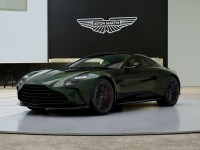 Aston Martin Vantage S Chillies Green_mini